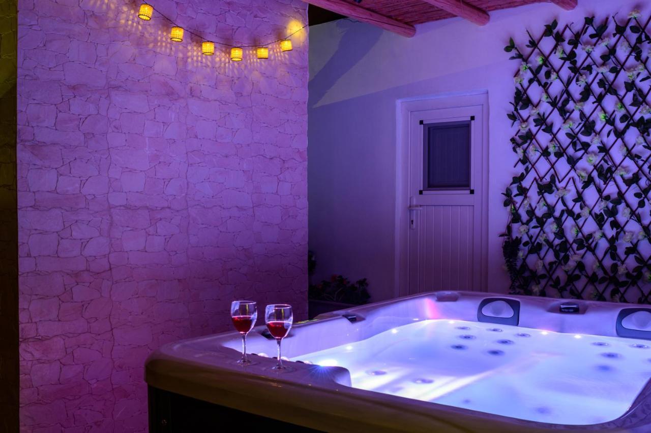Heart Of Oia - Private House With Jacuzziアパートメント エクステリア 写真